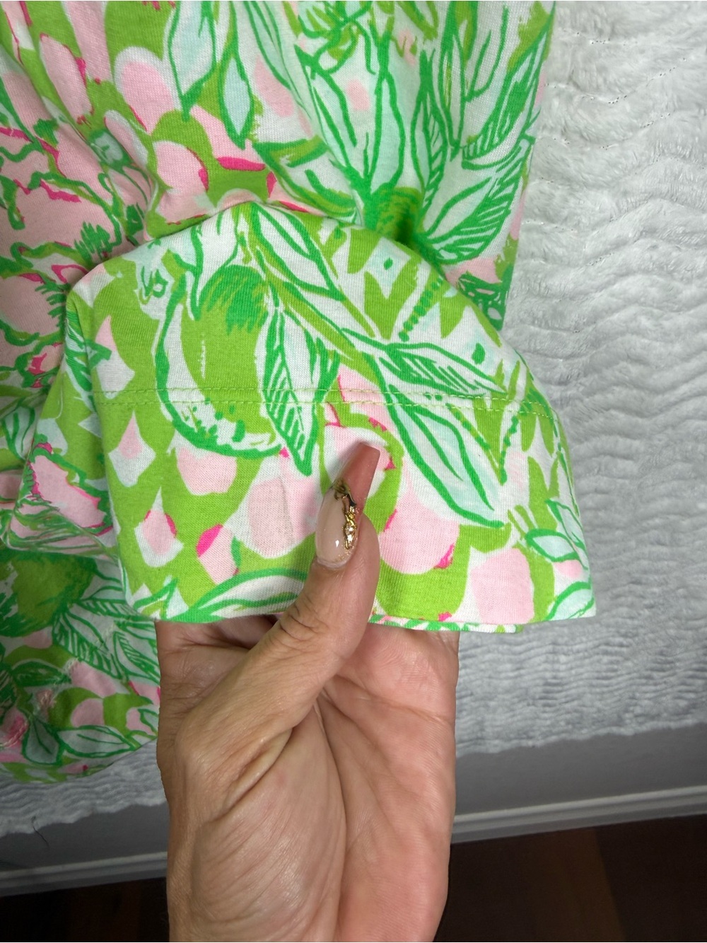 Lilly Pulitzer Easley T-Shirt Dress. Pink & Green Floral v-neck. Stunning 🤩 - Picture 9 of 11